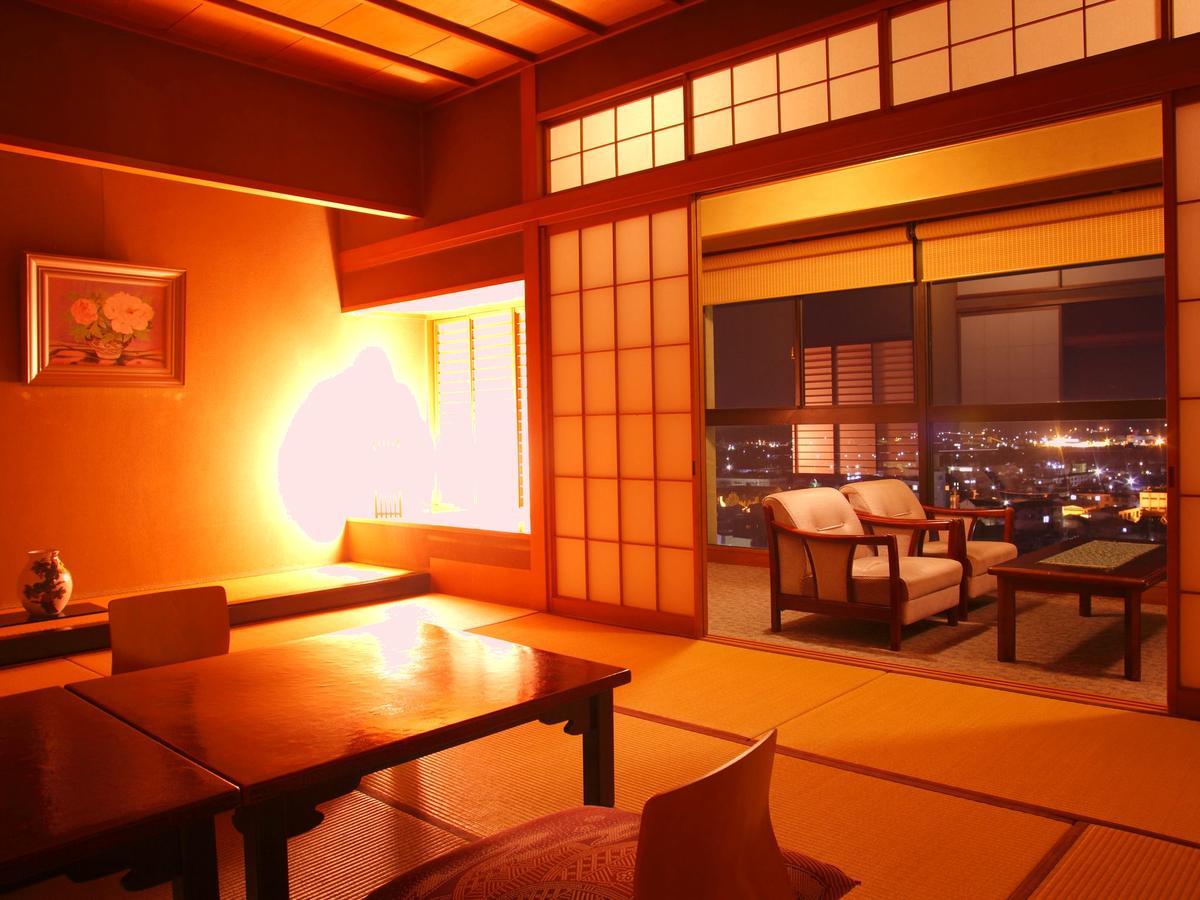 Yamashiro Onsen Midori No Yado Bansyoukaku Hotell Kaga  Eksteriør bilde