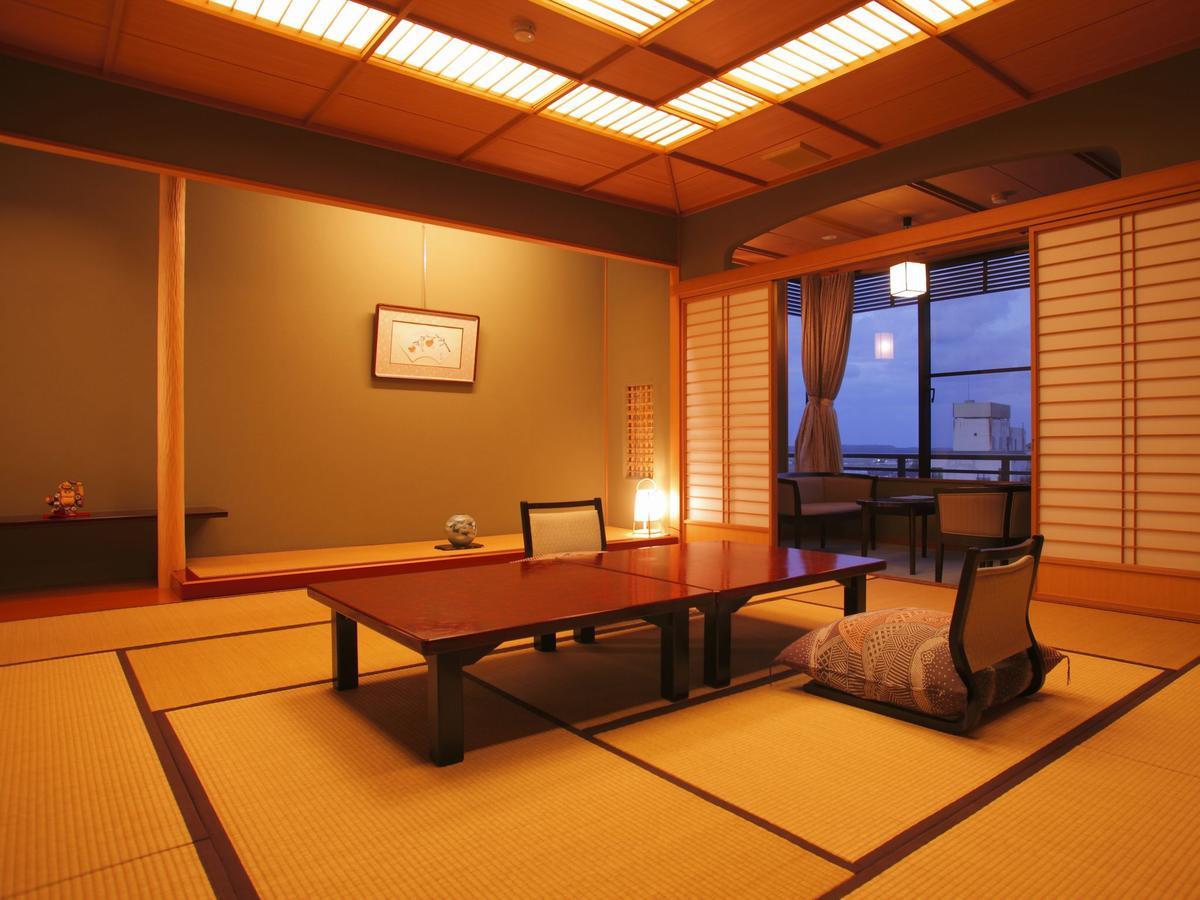 Yamashiro Onsen Midori No Yado Bansyoukaku Hotell Kaga  Eksteriør bilde